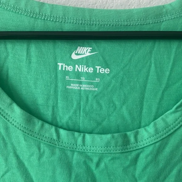 Mens Green Nike Tank - XL - Picture 3 of 6